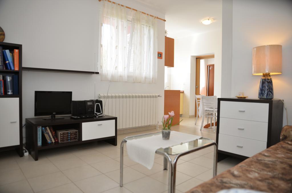 Apartments 5M Tisno Rum bild